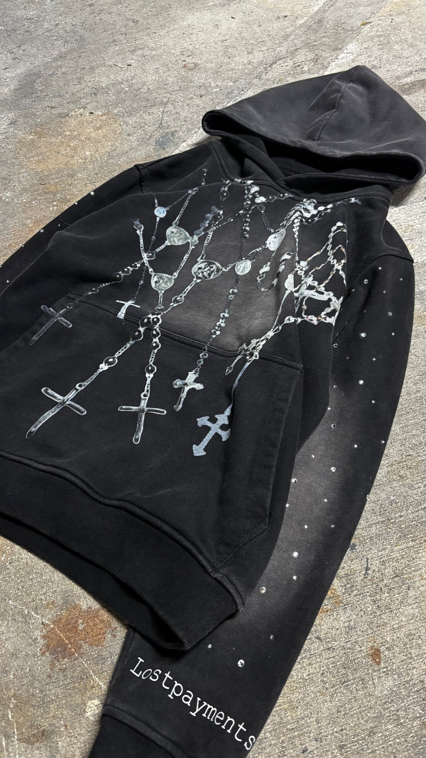 “Holy chains” hoodie (black)