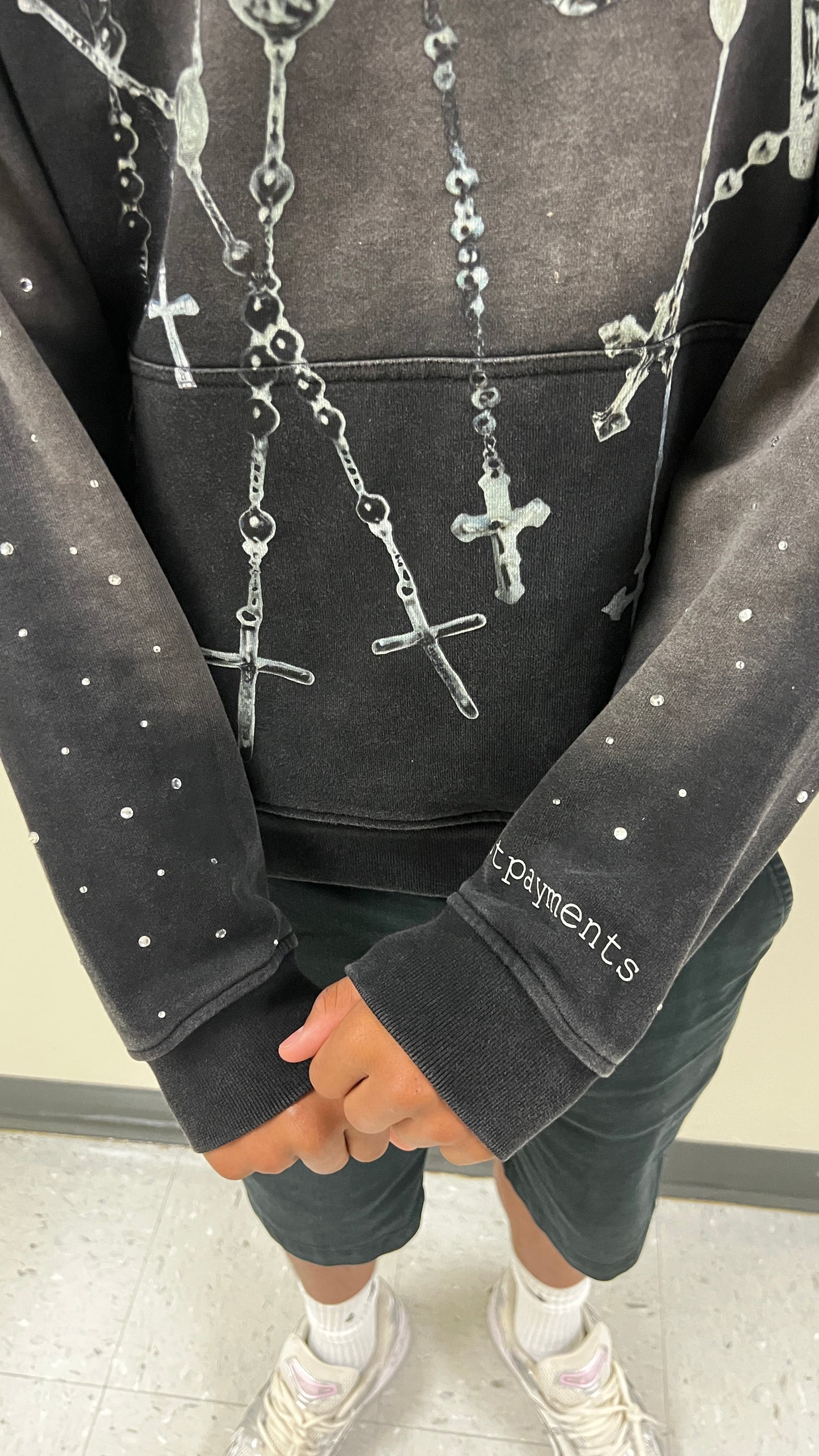 “Holy chains” hoodie (black)