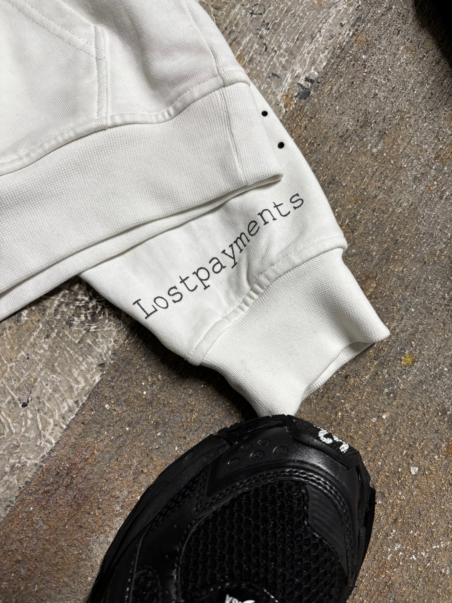 “Holy chains” hoodie (white)