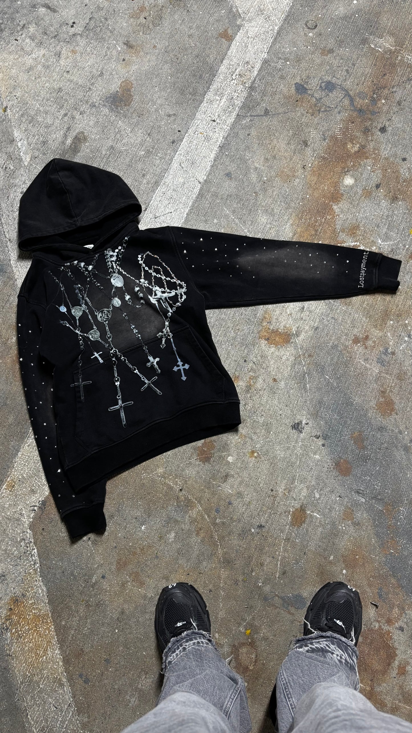 “Holy chains” hoodie (black)