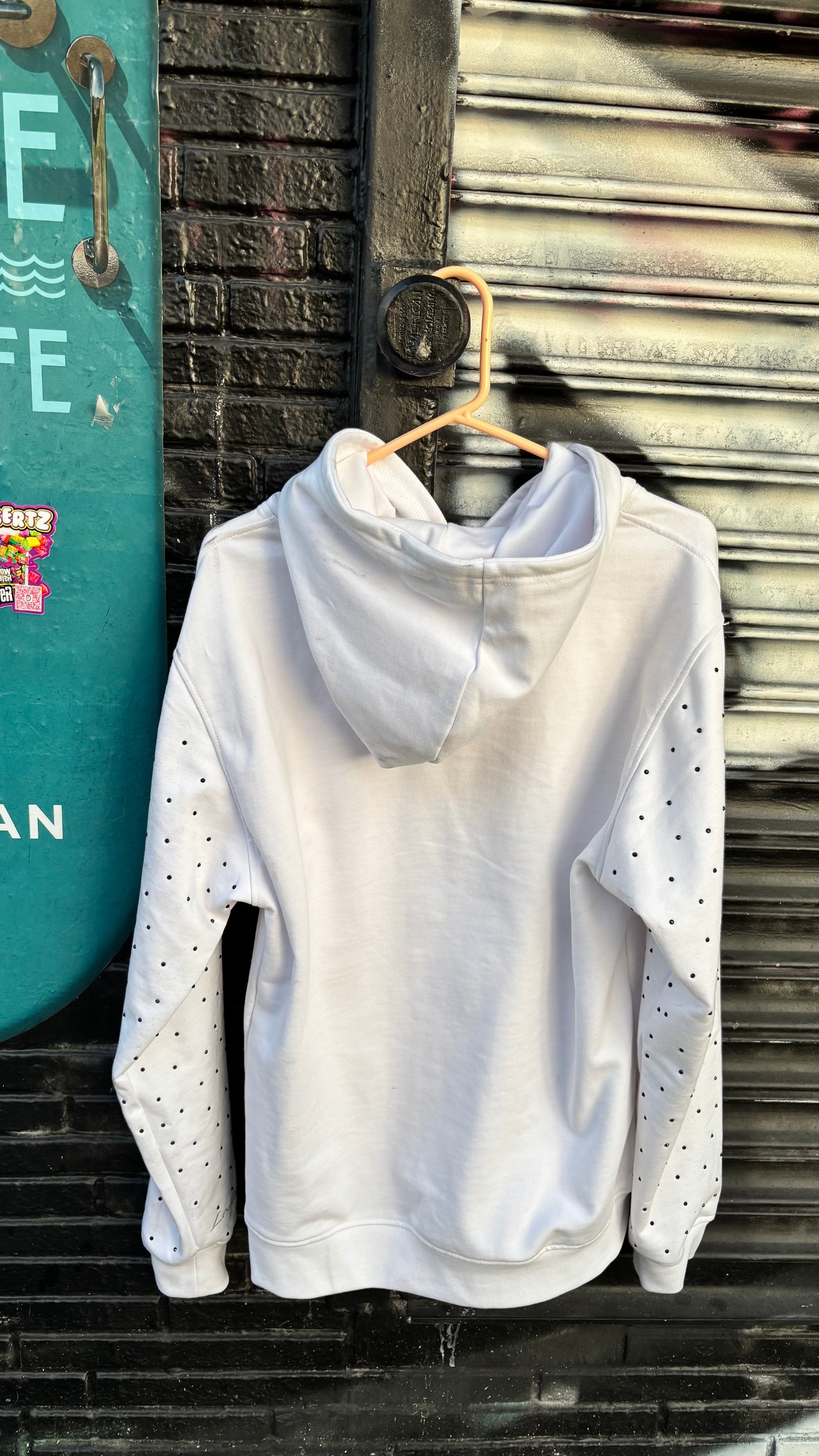 “Holy chains” hoodie (white)