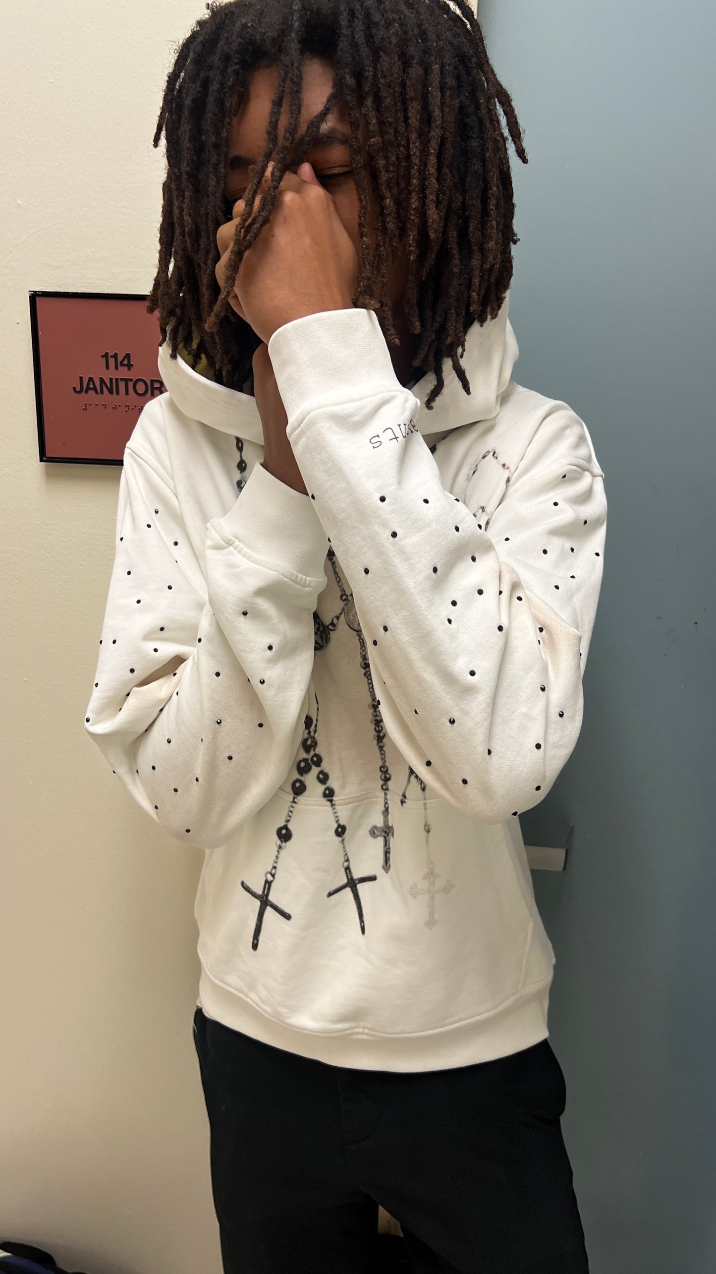 “Holy chains” hoodie (white)