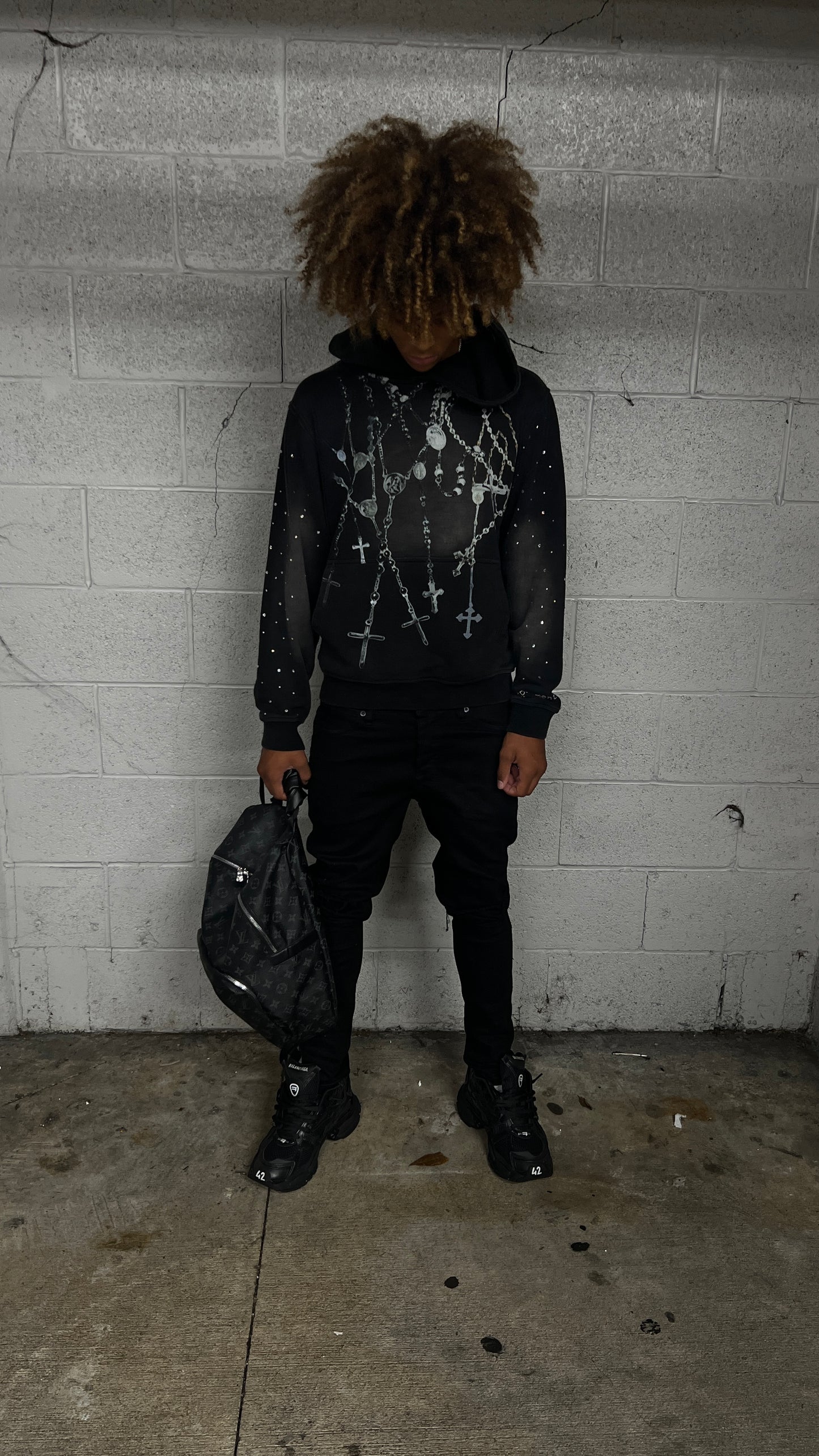 “Holy chains” hoodie (black)