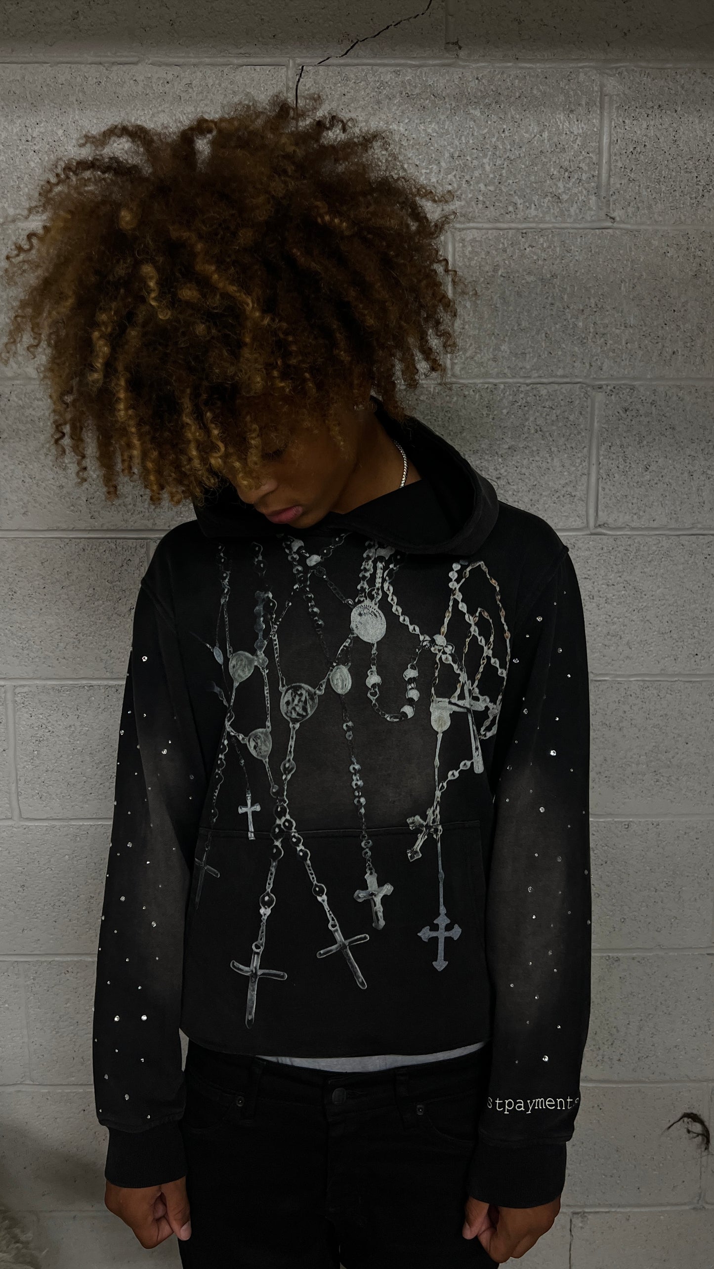 “Holy chains” hoodie (black)